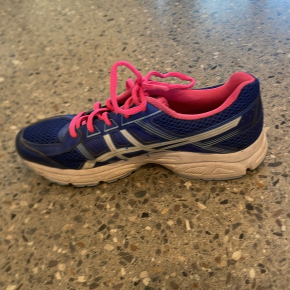 Girls ASICS running shoes - size 5.5 - Picture 3 of 4